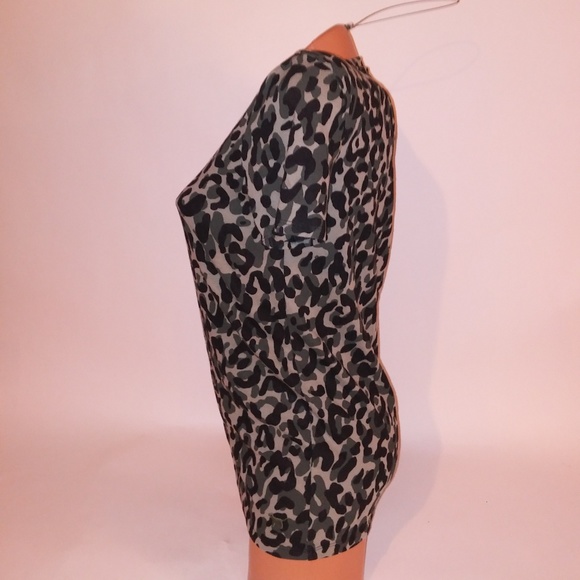 Victoria Secret PINK T Shirt - Picture 5 of 7